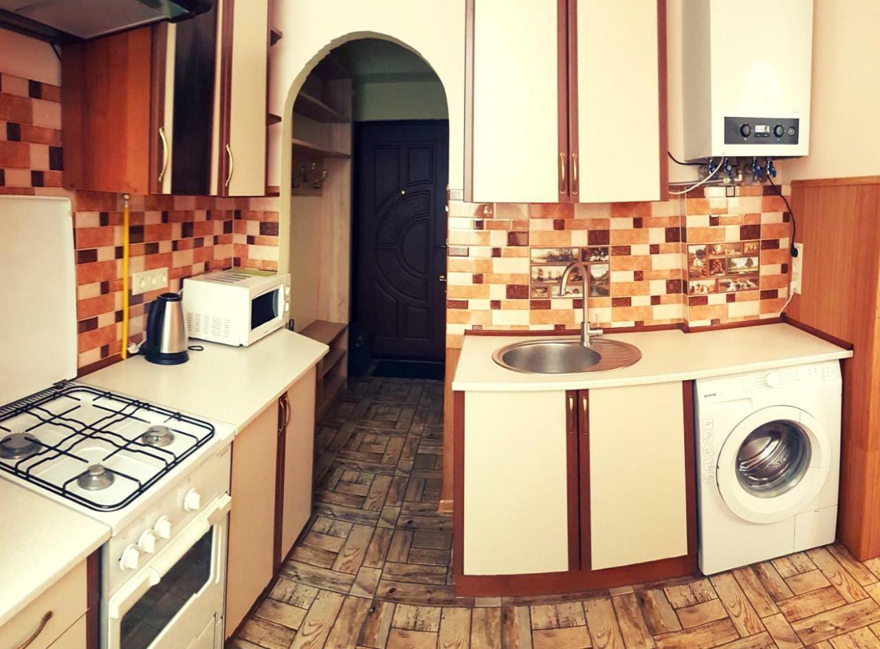 Квартира В Центрі Вулиця Балабана 29 Біля Краківського Ринку Leópolis Exterior foto