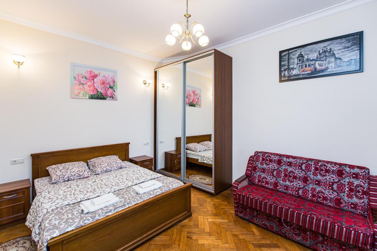 Квартира В Центрі Вулиця Балабана 29 Біля Краківського Ринку Leópolis Exterior foto